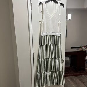 En Saison White and Green Ruffled Tiered Sundress